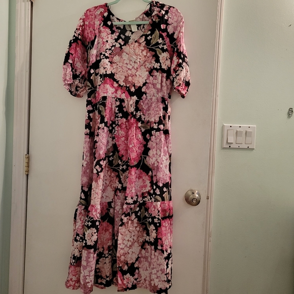 H&M Dresses 22 Hm Floral Dress Poshmark